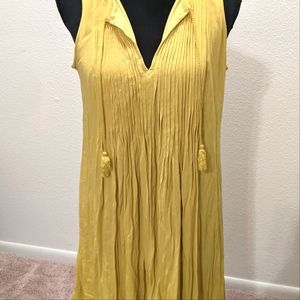 Old Navy Yellow Sleeveless Shift Dress, size medium